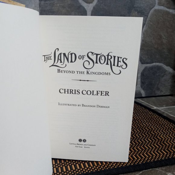 Chris Colfer Beyond the Kingdom Land of Stories #4 Barnes and Noble Exc 1st Ed - Picture 5 of 6